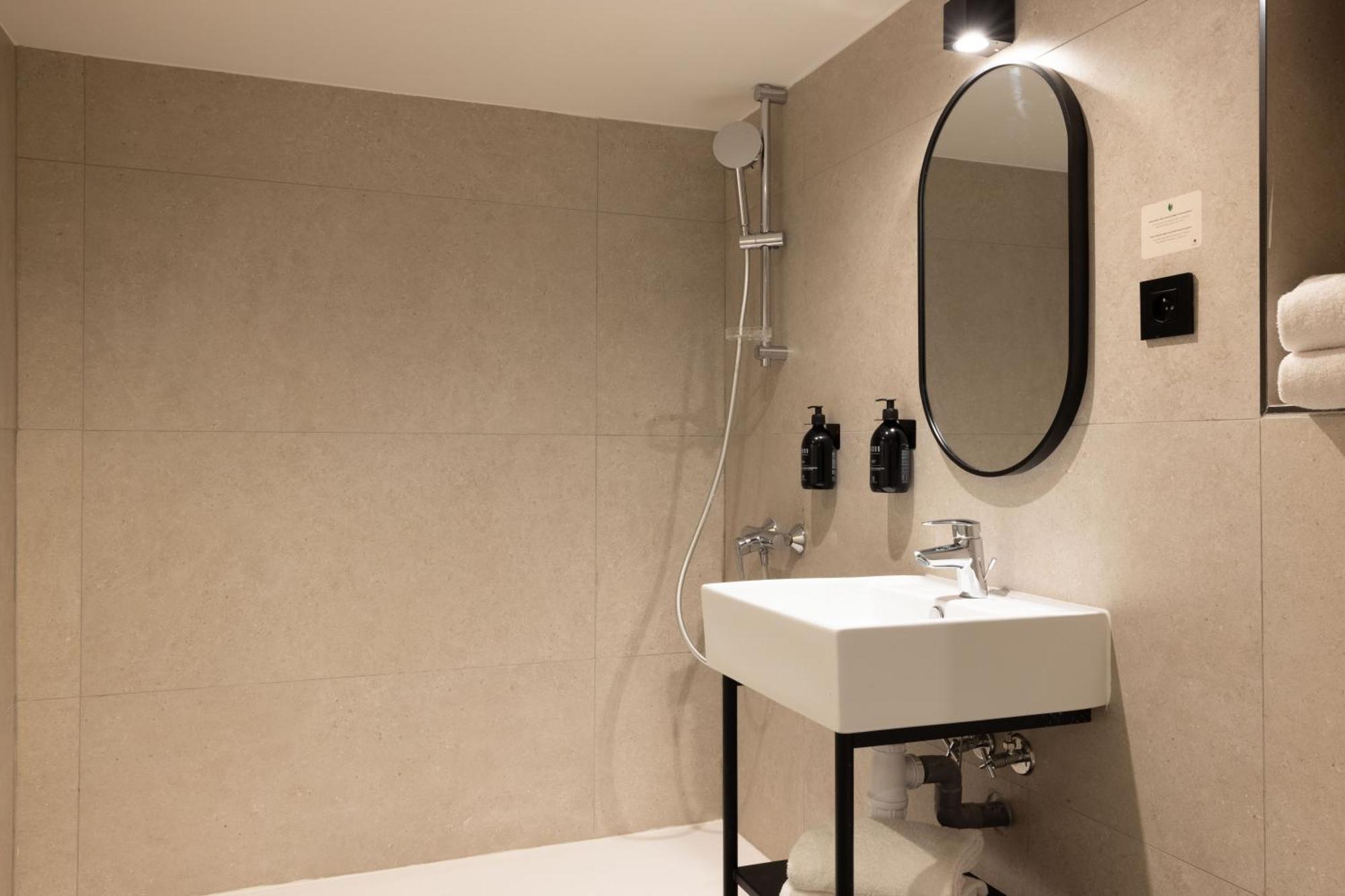Korner Montmartre Hotel Paris Luaran gambar